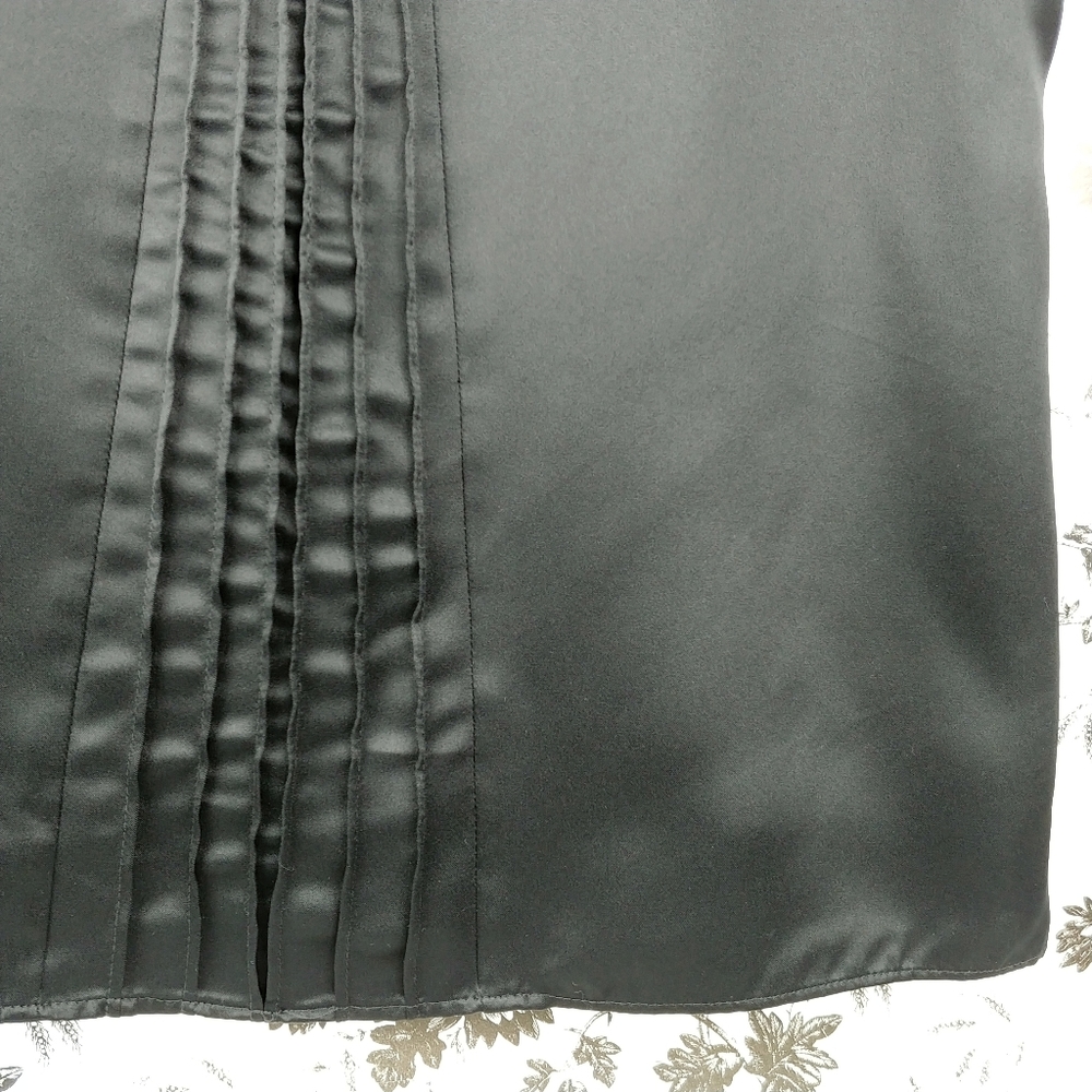 Ann Taylor Loft satin pintuck tuxedo tank top - Picture 3 of 8